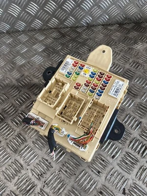 KIA Sorento 2014 Diesel Fuse Box 954002P637 FOM103066 - Image 1 of 3