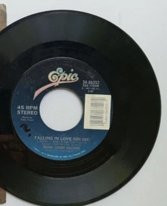 45 RPM  Record   Miami Sound Machine  Falling In Love (UH-OH) UN Played - Picture 1 of 3