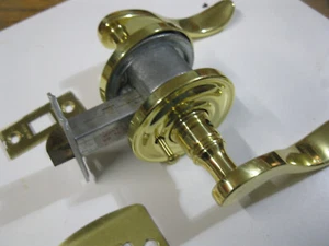 Baldwin Passage Door Lever Set  Polished Brass w privacy lock - Picture 1 of 4