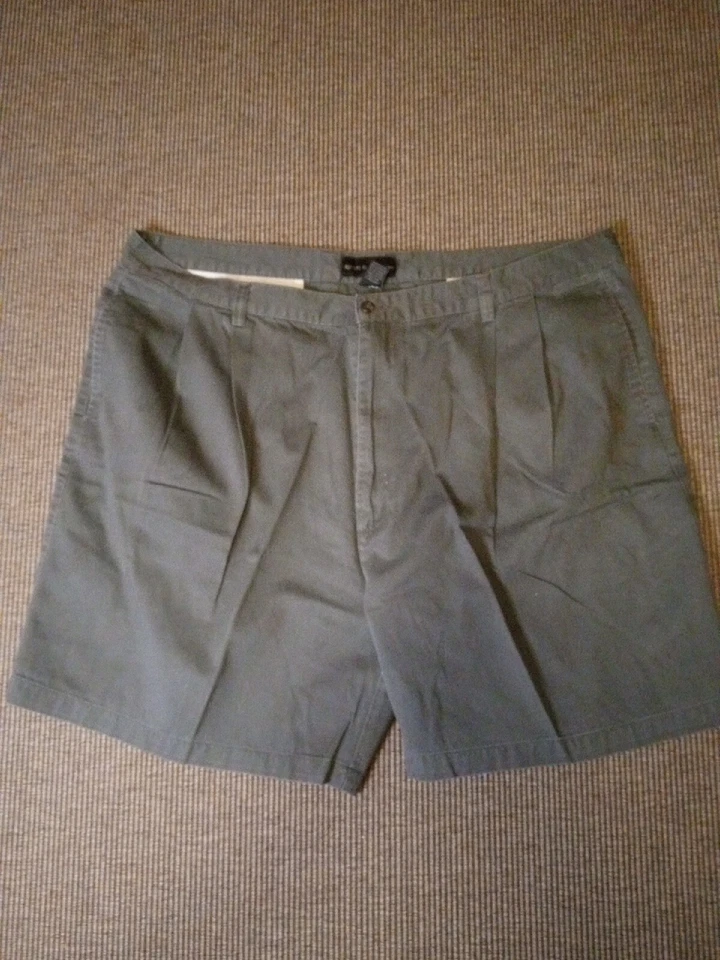 Croft & Barrow Gray Men's Chino Shorts Size 44.  t12 - Image 1 of 4
