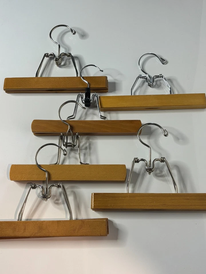 Lote x Juego de 6 Piezas Vintage Antiguo Madera Metal Pantalones Falda Perchas Abrazadera Clip 9" Foto 1 de 4