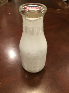 VINTAGE ONE PINT ARSHAMOMAQUE DAIRY MILK BOTTLE CREENPORT L.I. - Picture 1 of 3