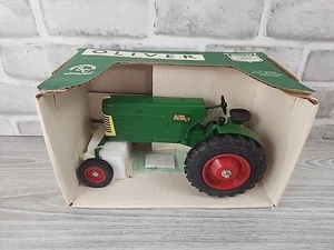 SpecCast 1/16 Scale Oliver Row Crop 77 w/ Crown Fenders Crossroads Toy Show 1996 - Picture 1 of 13