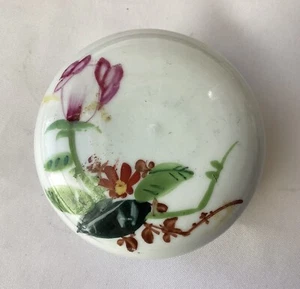 Antique Chinese Porcelain Floral Seal Box, Marked - Picture 1 of 8