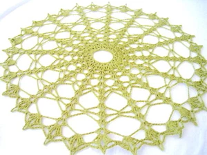 11 Zoll Handarbeit gehäkelt komplett grün farbig Faden rund Deckchen  - Bild 1 von 4