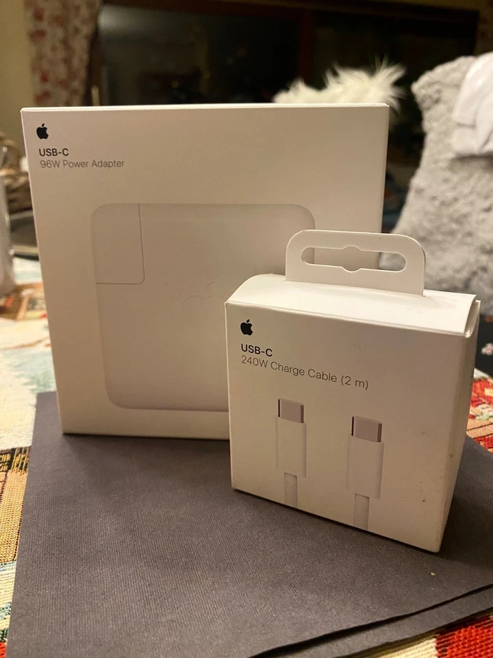 USB-C 96W Power Adapter & USB-C 240W Charge Cable (2 m ) Original  Apple - Bild 1 von 4