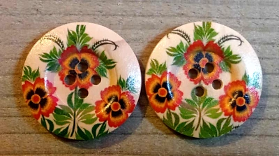 2 Flower Buttons Crafting Sewing Round Wood 4 Hole 1 1/8"  - Image 1 of 2