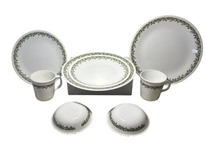Corelle Crazy Daisy Set 2 Each of Dinner & Salad Plates, Mugs and Small Bowls - Picture 1 of 12