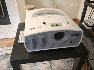Vidikron Vision Model 12 DLP Projector w/ remote and power cord - Picture 1 of 10