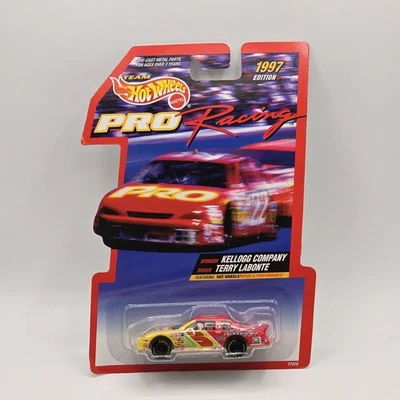 Hot Wheels Pro Racing 1997 Edition Terry Labonte #5 Chevy Monte Carlo #17416 - Image 1 of 3