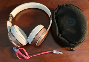 Beats by Dr Dre Solo 3 Auriculares Inalámbricos Bluetooth - Rosa - (Solo3) - Estuche/USB - Imagen 1 de 19