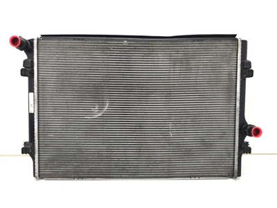 Audi Q3 2019-2024 2,0 L motor refrigeración refrigerante radiador conjunto OEM 5Q0121251GN Foto 1 de 4