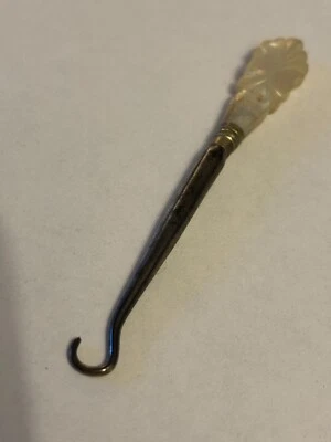 Small ornate MoP handled button hook - Image 1 of 4