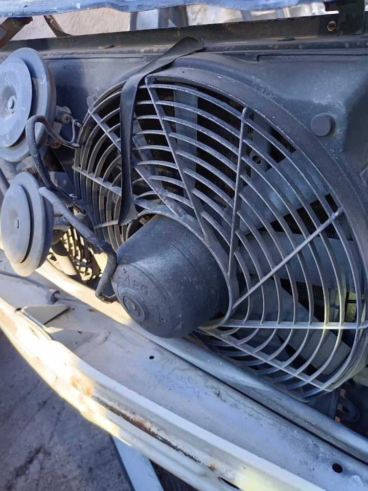 92 CONJUNTOS VENTILADORES RADIADOR MERCEDES-BENZ 300TE W124 USADOS 2 OEM Foto 1 de 4