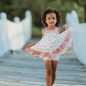 Omi Jo Well Dressed Wolf Strawberries Aunt Heart Tunic & Blooms 9/10 years VGUC - Picture 1 of 12