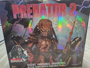 Hot Toys_PREDATOR 2 versión dañada de batalla_MMS45_USADO - Imagen 1 de 12