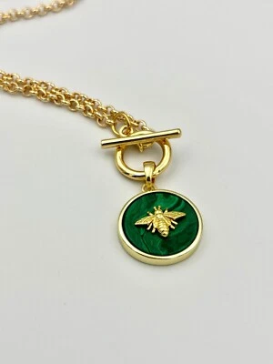Honey Bee Malachite Pendant Necklace Medallion Necklace Toggle Bar Necklace  Foto 1 de 4