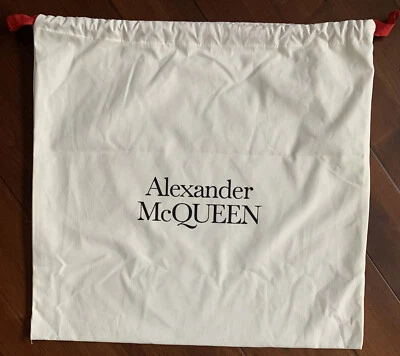 全新 Alexander McQueen 20 英寸 X 19 英寸 棉红色丝带 抽绳 集尘袋   — 第 1/4 张图片