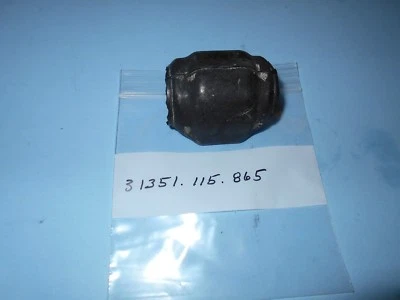  Втулка стабилизатора передней подвески 77-81 BMW 320i    - Изображение 1 из 3