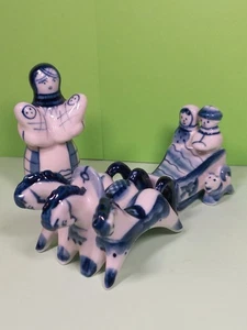 Gzhel porcelain figurines: Troika and Mother with Children - Picture 1 of 10