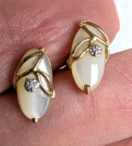 14k Yellow Gold Mother of Pearl Diamond Accent Stud Earrings - Picture 1 of 8