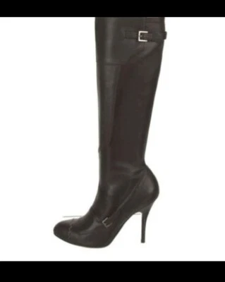 Bota Salvatore Ferragamo para mujer de cuero con ribete de látigo hasta la rodilla 9,5 Foto 1 de 4