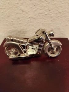 Timex Quartz Mini Motorcycle Clock Silver Moving Wheels & Handlebars Desk Decor - Picture 1 of 2