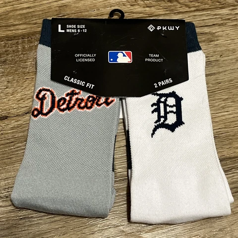 Pkwy Detroit Tigers Socks 2 Pairs New With Tags Size L 6-12 Gray And White Cover