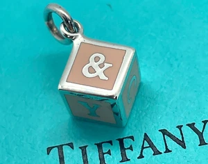 Tiffany & Co. Plata de Ley Esmalte Bloque Cuadrado Dije Rosa Plata de Ley 925 - Imagen 1 de 6