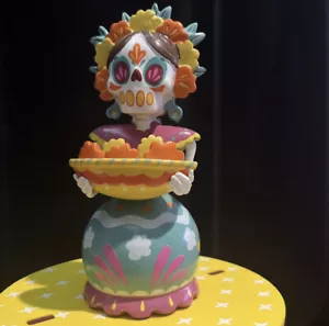 Target Halloween Dia De Los Muertos Luis Pinto La Senorita 7.5" Sculpture 2023 - Picture 1 of 3
