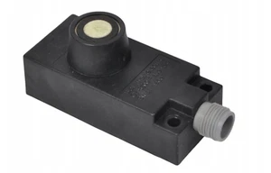 BAUMER ultrasonic distance measuring analog sensor UNDK 30U9193/S14 - Picture 1 of 6