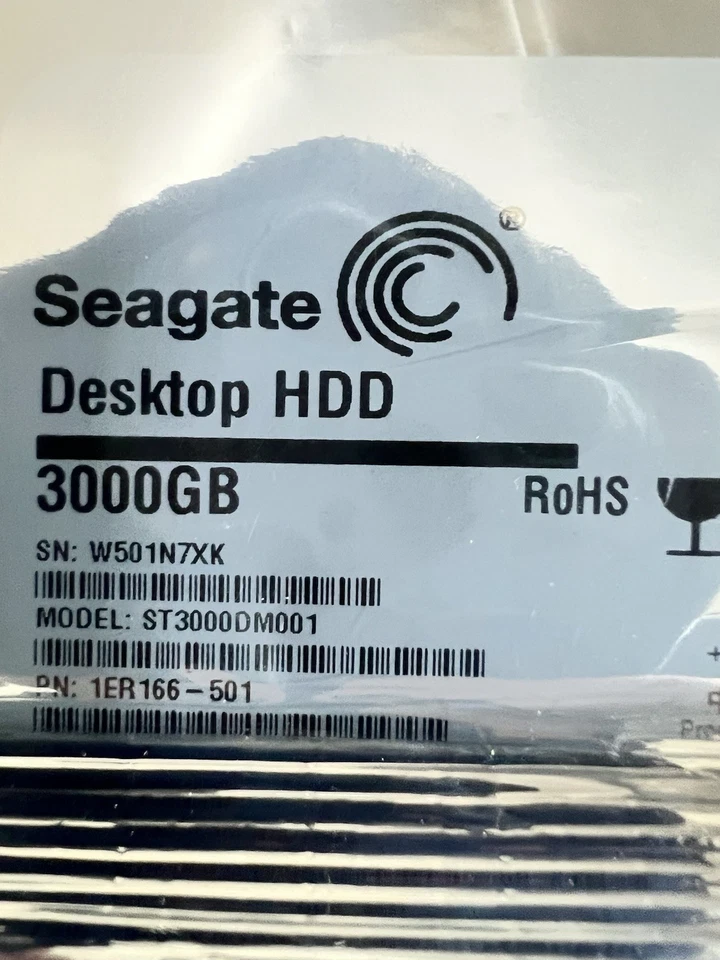 New Seagate Desktop HDD ST3000DM001 3TB 64MB Cache SATA 6.0Gb/s 3.5” - Image 1 of 1