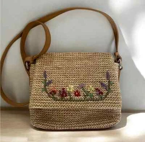 Vintage Straw Embroidered WildFlower Bag Cross Body Purse Floral Perfect! - Picture 1 of 5