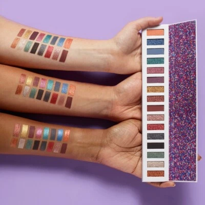 Avon DREAM IN COLOR EYESHADOW PALETTE 16 Colors  ~ NIB ~ Sealed ~ NEXT DAY SHIP - Image 1 of 4