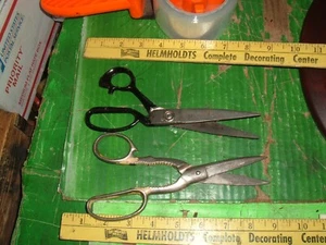 2 Vintage scissors 1 pr  WISS  IKS  USA SHEARS  Scissors  &  1 pr unknown - Picture 1 of 4