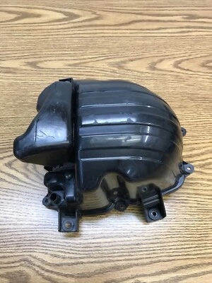 PIEZA CUBIERTA FILTRO AIRE HONDA CB300F 2015-2018 # 17235-KYJ-900 Foto 1 de 4