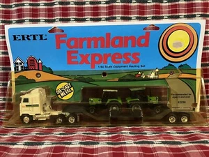 1/64 Ertl Farmland Express Hauling Set - Picture 1 of 1