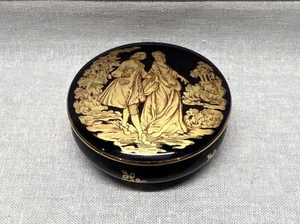 LIMOGES Castel Pense La Moi runde Schmuckschatulle Balz Szene - Bild 1 von 10