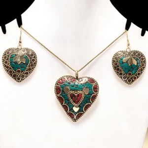 Turquoise &Red Coral Stone Nepali Style Gold Plated Chain Pendant Set 2'' - Picture 1 of 1