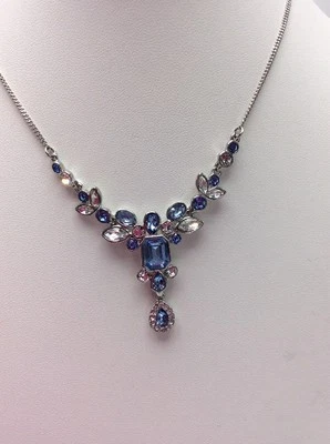 Collar Lariat azul multi cristal tono plata Givenchy $68 #201 GN Foto 1 de 4