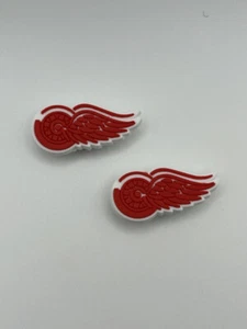NHL Detroit Red Wings Equipo de Hockey para Crocs Zapatos Dijes Jibbitz - 2 Piezas - Imagen 1 de 1