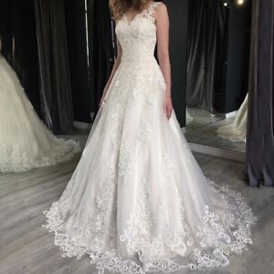 Plus Size Wedding Dresses V Neck Appliques A Line Lace Up Wedding Gowns