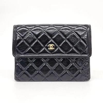 Bolso clutch Chanel vintage de charol negro Foto 1 de 4