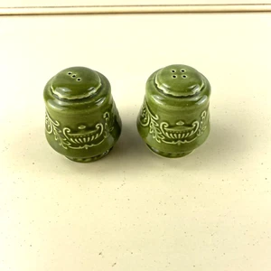 Canonsburg Pottery Salt & Pepper Shakers Green Olive Regency Ironstone Pattern - Picture 1 of 13