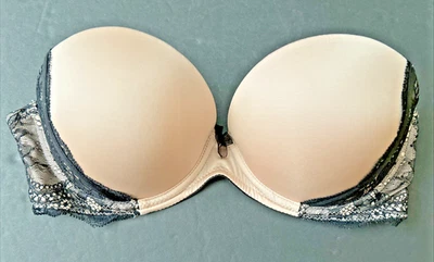Sujetador con aros H&M dorado con encaje negro acolchado push up, talla 36B Foto 1 de 4