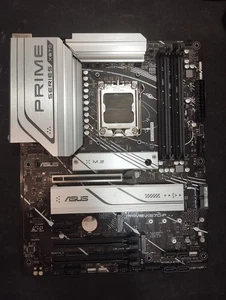 ASUS Prime X670-P WiFi AM5 DDR5 ATX Motherboard - READ - Imagen 1 de 4