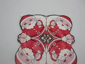 Guirnalda de acordeón de Papá Noel vintage hecha en Japón - Imagen 1 de 8