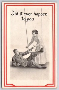 Postal de Man Falling Off Swing Girl Did It Ever Happen To You Romance Humor 1912 - Imagen 1 de 2