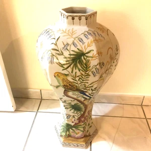 ONE WL 1895 WONG LEE PORCELAIN LARGE JAR / VASE   PARROT BIRD DECOR  32 IN HIGH - Picture 1 of 8