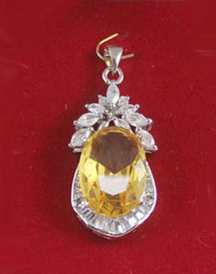 Bonito collar de cadena colgante amarillo con flor de cristal de circonita cúbica 18KWGP para mujer Foto 1 de 3